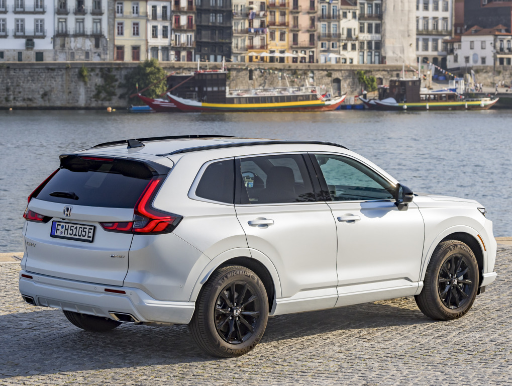 طراحی لوکس و مدرن کابین هوندا ZR-V