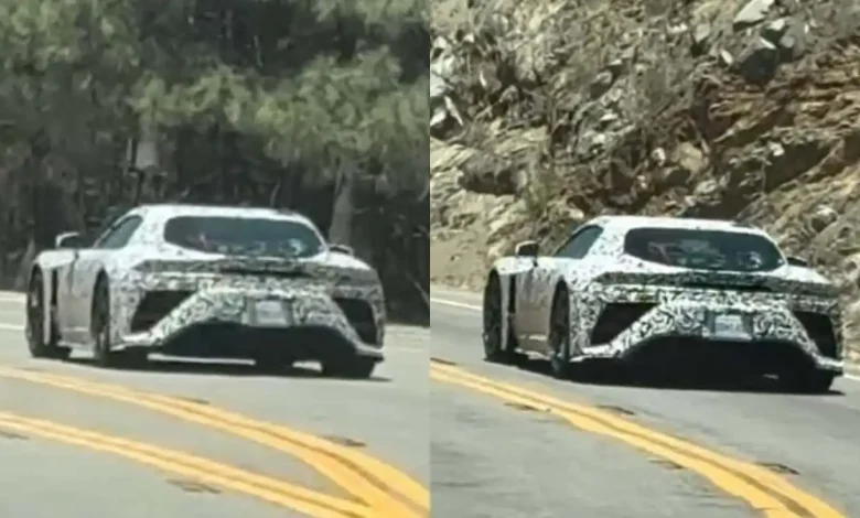 نمونه اولیه استتاری لکسوس LFR در جادههای کوهستانی کالیفرنیا در کنار مرسدس AMG GT