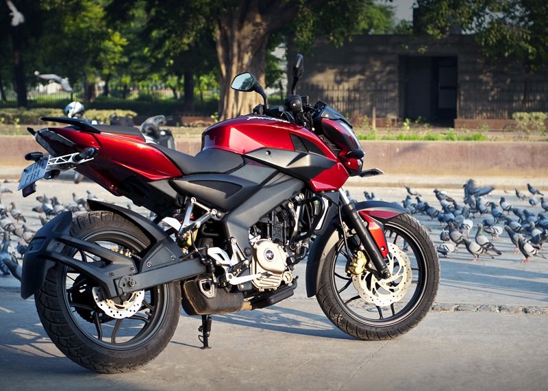 باجاج پالس 200NS