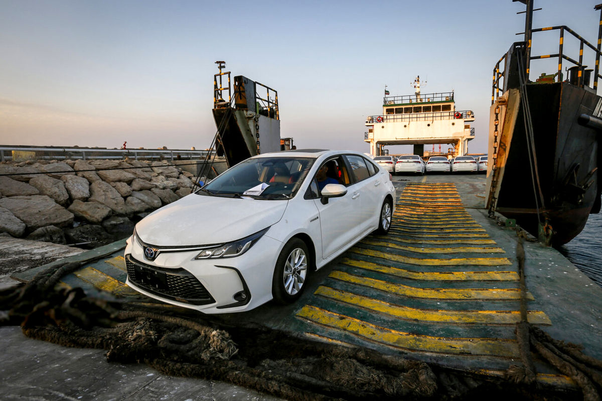 ترخیص خودروهای وارداتی با دخالت دستگاه قضایی