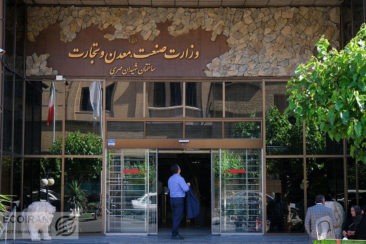 وزارت صمت حمایت از ایران خودرو را مشروط کرد؛ چالش جدید برای خصوصی‌سازی خودروسازی