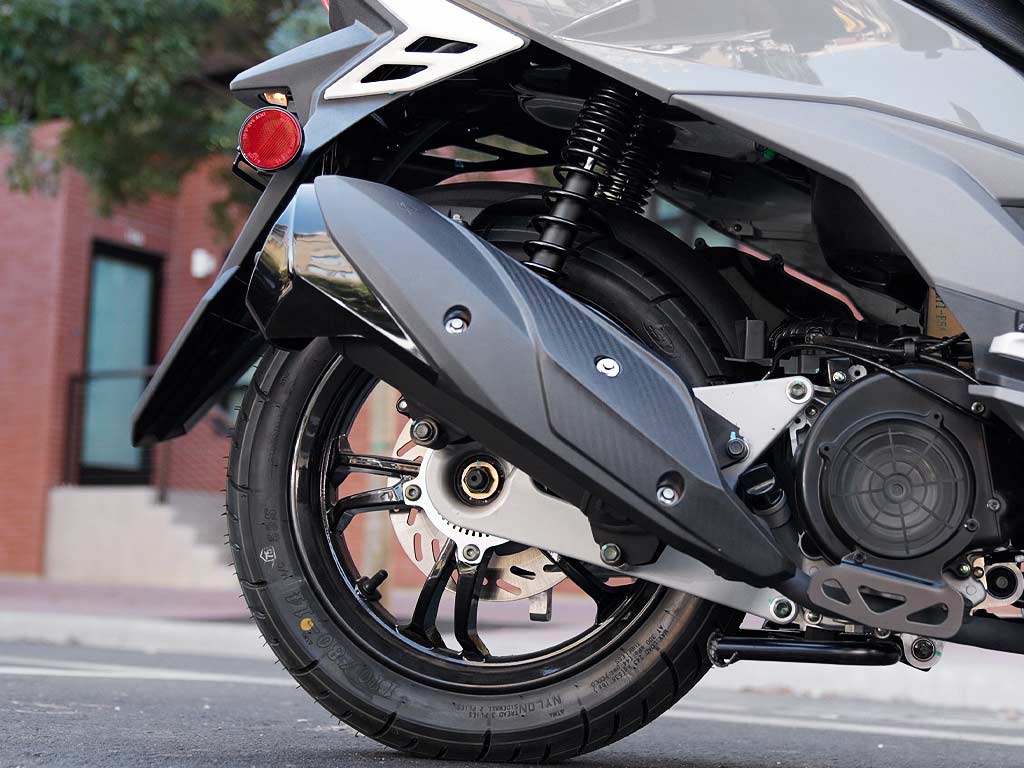 بررسی کامل گلکسی J200