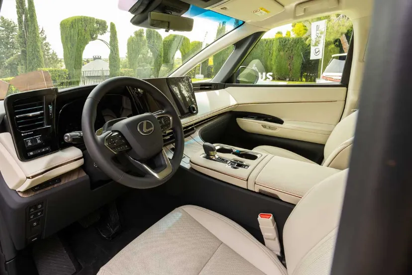 لکسوس LM نسخه جدید ژاپن