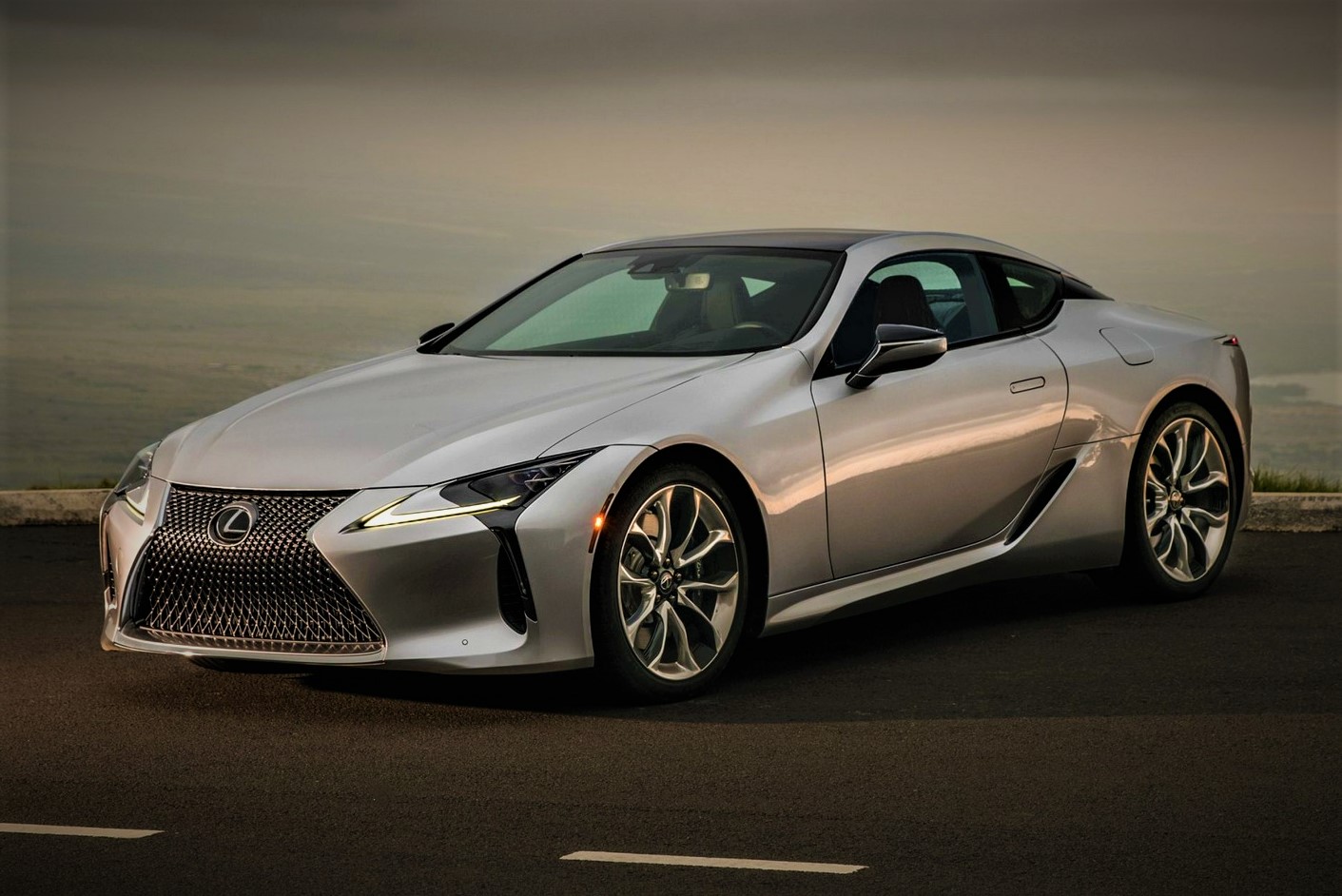 کانسپت جدید لکسوس در مونتری با طراحی مدرن و بدون اگزوز، نمایی از نسل آینده خودروهای اسپرت این برند