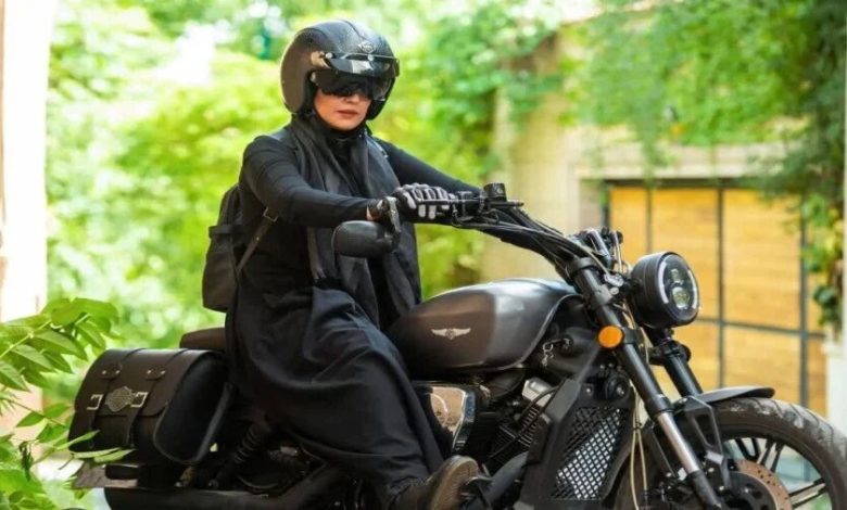 صدور گواهینامه موتورسیکلت زنان