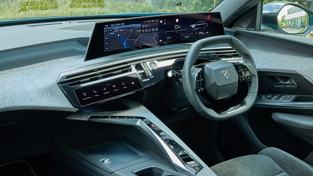 پژو ۳۰۰۸ جدید هیبرید ۱۳۶