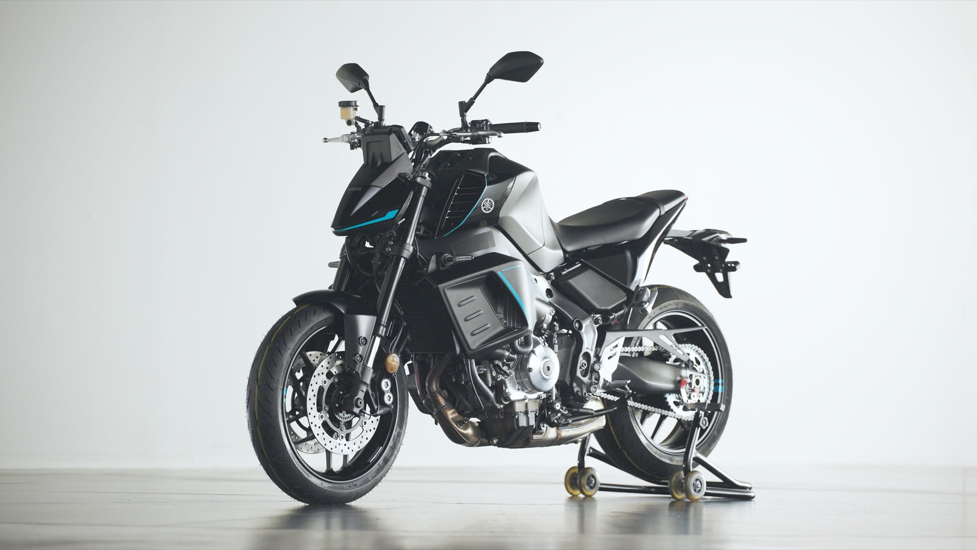 وقتی برق و بنزین با هم کار میکنند