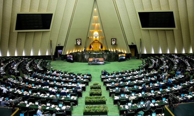 هشدار تند مجلس به دولت درباره گرانی بنزین