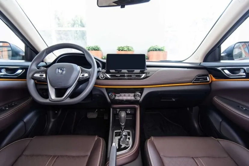  بررسی سدان اینووی