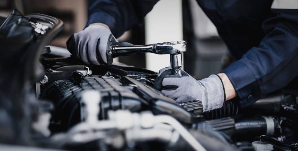 لقی پیستون در سیلندر چیست؟