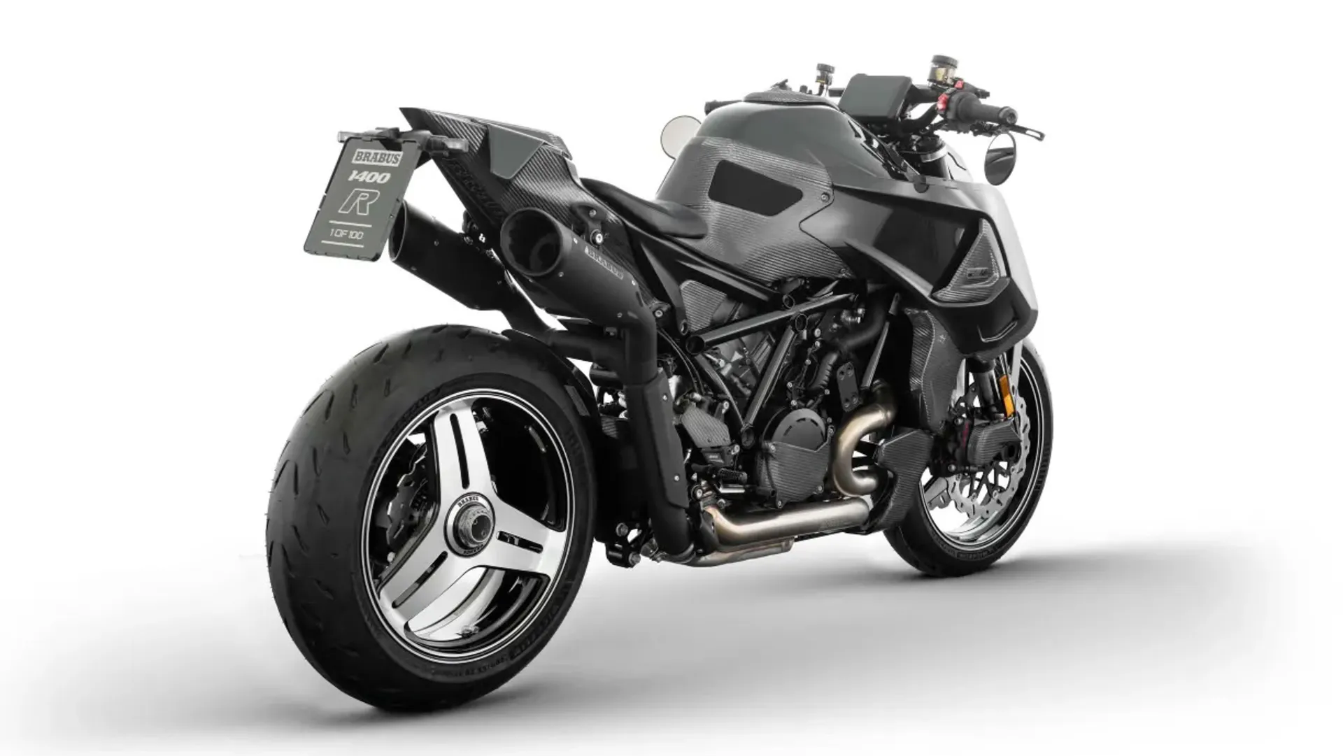 براباس 1400 آر؛ نیکدبایک لوکس و فیبرکربنی آلمانی–اتریشی در بازار جهانی موتورسیکلت