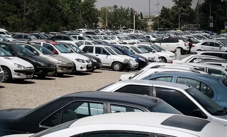 رکود بازار خودرو عمیقتر شد؛ چرا با کاهش تقاضا، قیمتها همچنان صعودیاند؟