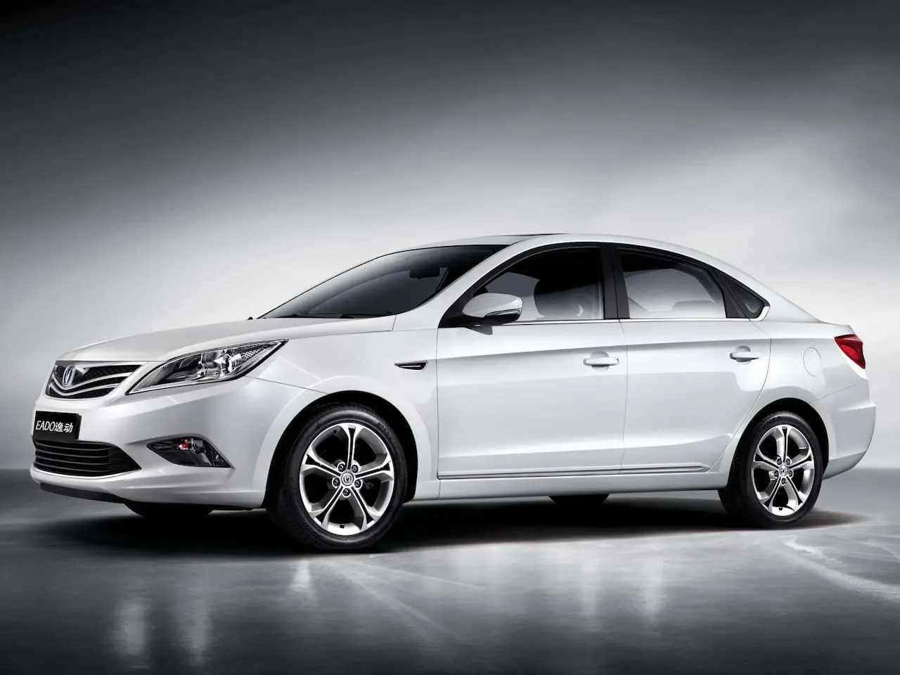 بررسی کامل چانگان EADO EV460؛ سدان تمامبرقی سایپا