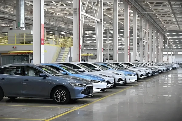 چین نخستین استاندارد اجباری جهان برای مصرف انرژی خودروهای برقی را اجرا می‌کند