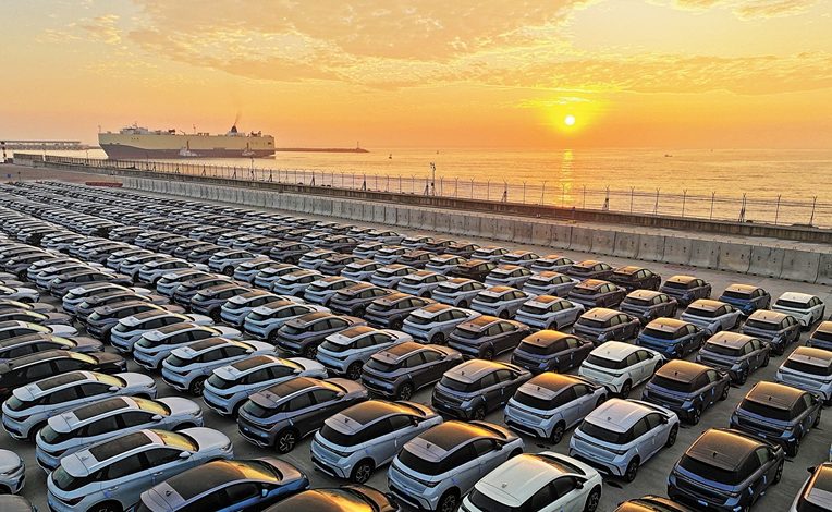 مهلت ثبت نام خودروهای وارداتی تمدید شد