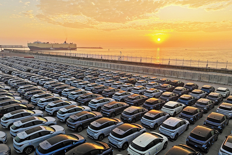 جزئیات واردات خودرو توسط ایرانیان مقیم خارج ابلاغ شد