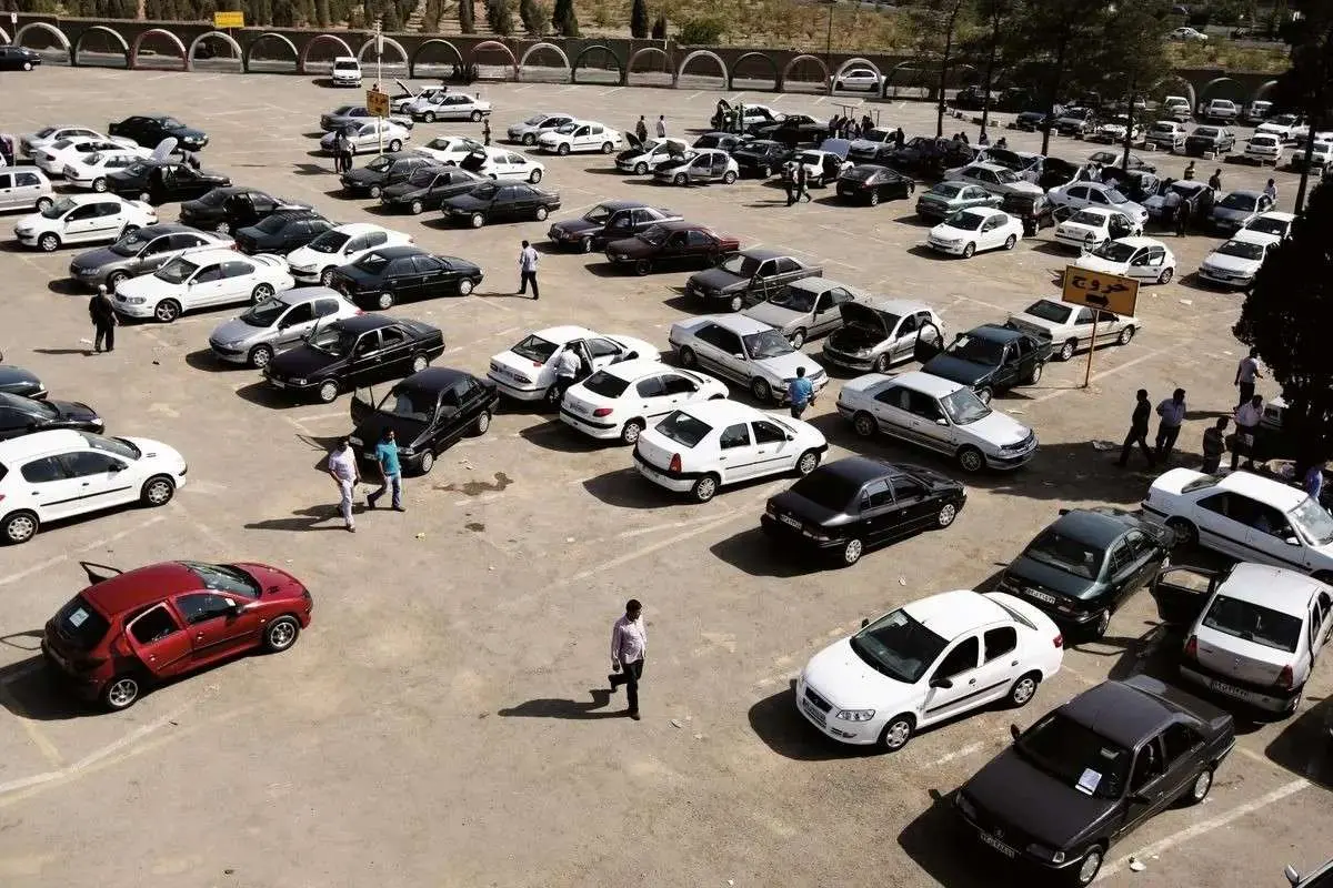 بازار خودرو در آستانه شب عید؛ رکود معاملات همزمان با موج جدید افزایش قیمتها