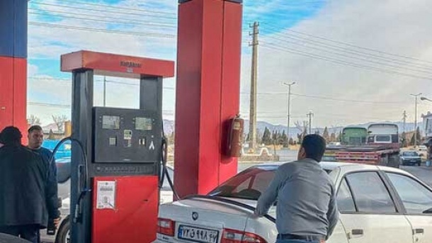 دولت: عرضه بنزین در تهران بدون اختلال ادامه دارد